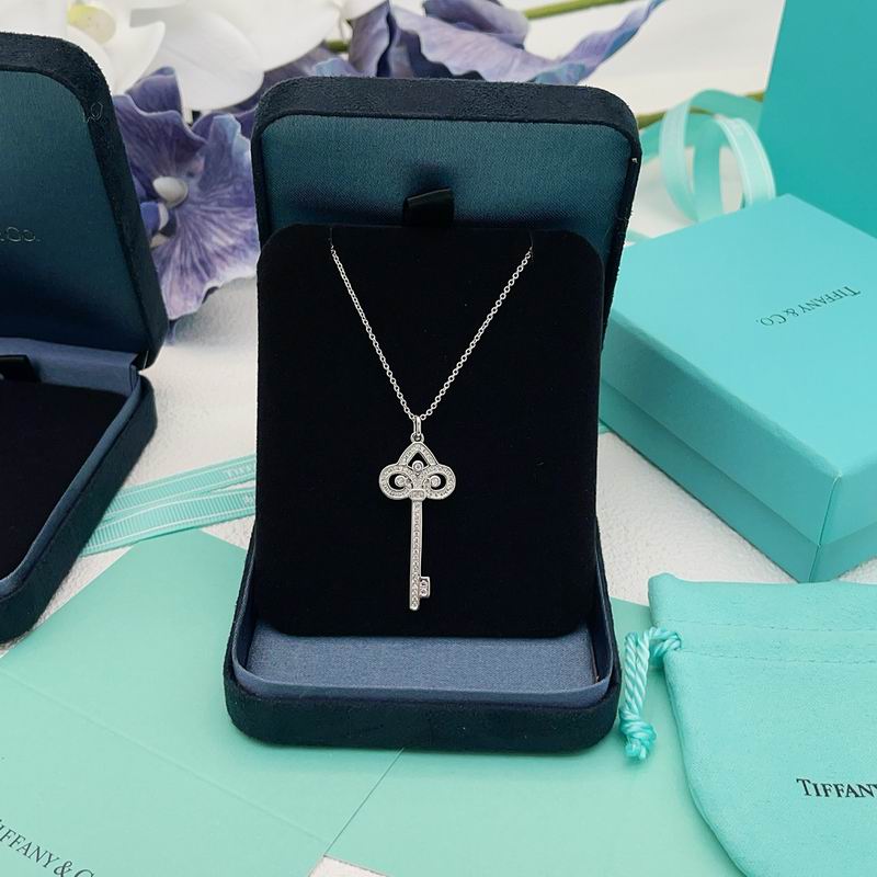 Tiffany Necklace 06yxs17